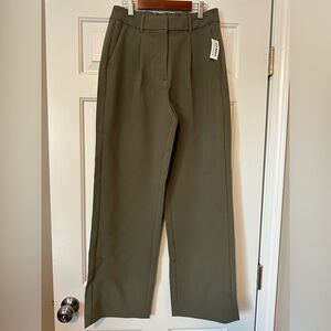 Old Navy Women’s Taylor Pants in Olive Green